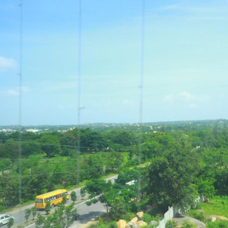 ホテル Sri Raghavendra Grand Turkapally エクステリア 写真